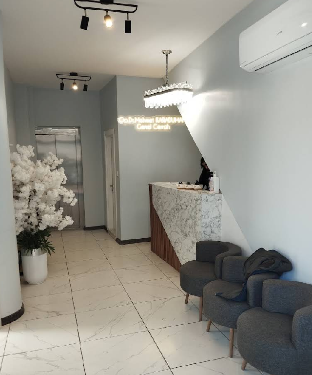 Kliniğimizin karşılama ve bekleme alanı